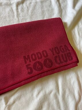 Modo Yoga Mat Towel - Red Burgundy